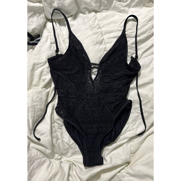 Becca Color Play Plunge Neck One Piece Swimsuit Size small Black Crochet Lace - Picture 4 of 6